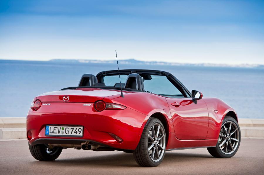  Mazda MX-5 Roadster 2014 года  (фото 39 из 62)